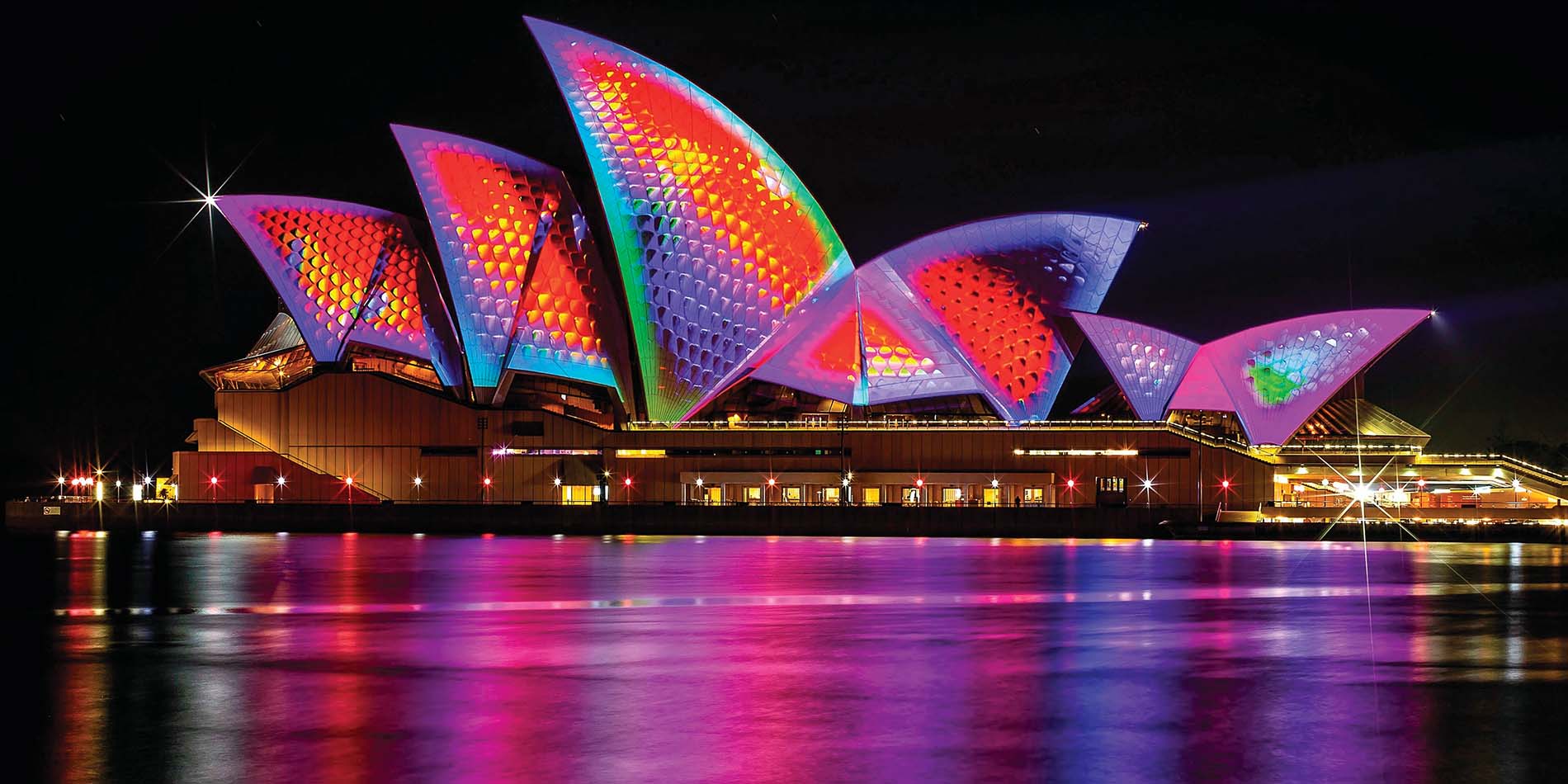 Lighting of the Sails: Matamathemagical - Vivid Sydney 2018